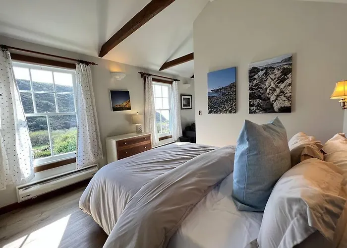 Boathouse Cottage
